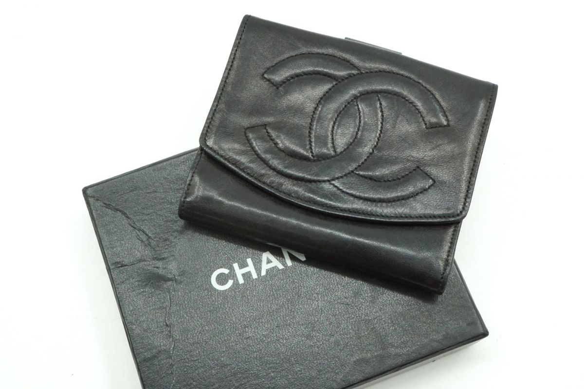 シャネル 財布 レディース（売れ筋ランキング） シャネル 二つ折り 財布 ココマーク CC コンパクト ウォレット ラムスキン レザー 黒 ブラック CHANEL 8199k