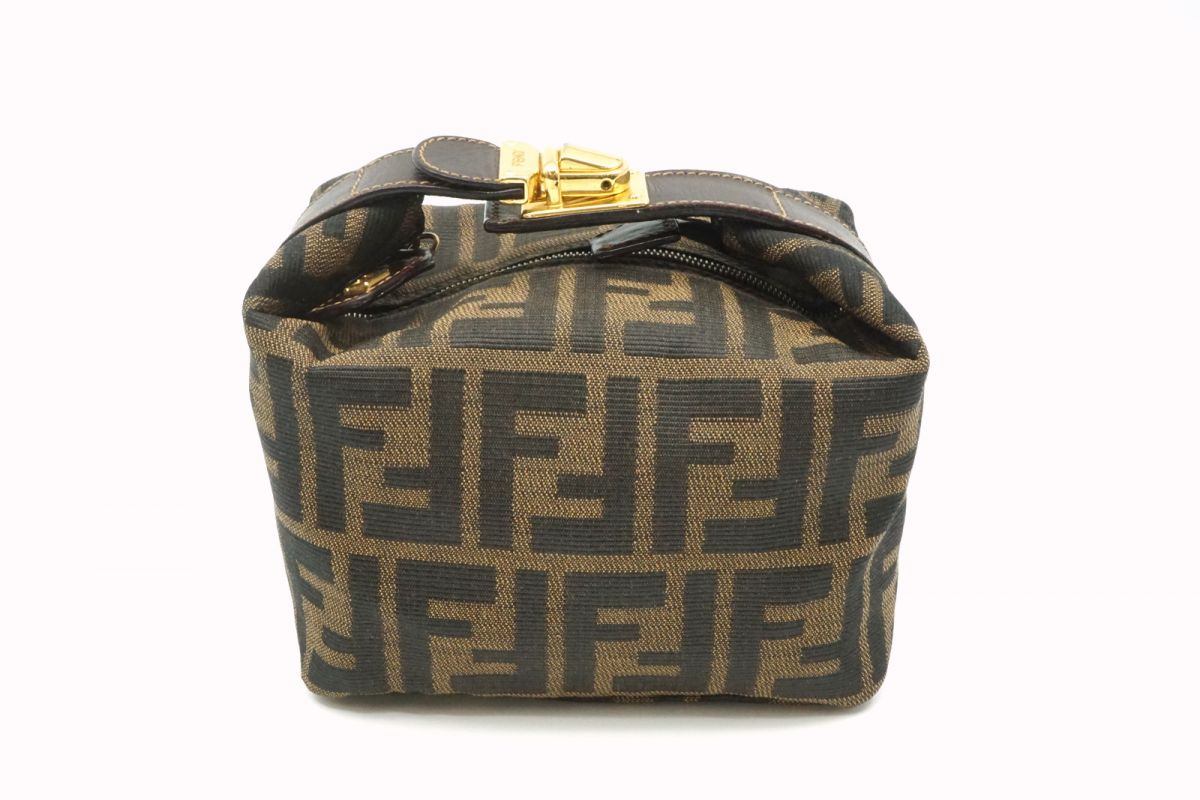 楽天市場】fendi バニティの通販 楽天市場】fendi バニティの通販