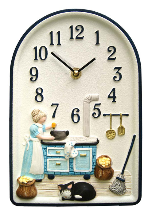 手造りで手描き、Made in Germanyが魅力のTerrastudio製掛け時計です。 ホワイトセラミックに手描きで描かれた食品、農園、動物の絵柄が温かみを感じさせてくれます。 見ていて飽きないクロックが優しく壁面を飾ってくれます。 ●サイズ：16．5cm（幅）×25cm（高さ） ●材質：セラミック、メタル ●色：ホワイトベース、マルチカラー ●ムーブメント：クォーツ ●電源：単3電池×1 ●Terrastudio製 ●保証期間：1年 ●生産：ドイツ製 ●無料にて名前入れを承りますのでご利用下さい。 新築、結婚、事務所オープン等各種記念品用として、シール印刷による名前入れを、無料にてサービスいたしておりますのでお申し付け下さい。 ご購入手続き時に「その他記入欄」にご記入下さい。 ●豪華なレーザー彫刻名入れもご利用ください（有料です） 特殊プレートへレーザー彫刻で名前入れを行い、商品の所定の位置へ貼り付けいたします。 レーザー彫刻名入れプレートご購入はこちら！ ご不明点等ございましたら、お気軽にお問い合わせ下さい。 ●取り付けフック 商品をご購入されましたお客様にてご希望の方には、写真の壁掛け用フックを無料でお付けいたしておりますので、ショッピングカートの「その他記入欄」にてお申し付け下さい。 コインなどでクギを押し込み、石膏壁やベニヤ壁に簡単に取り付けることが出来ます。（耐垂直荷重7kg）●Made in Germanyが魅力です！ ●優しい絵柄とセラミックの温かみを感じさせてくれます！ ●手造りのドイツ製で安心品質です！ ●本商品は取り寄せ商品となります。ご注文後ドイツより取り寄せいたします。（納期約2～3週間です。）