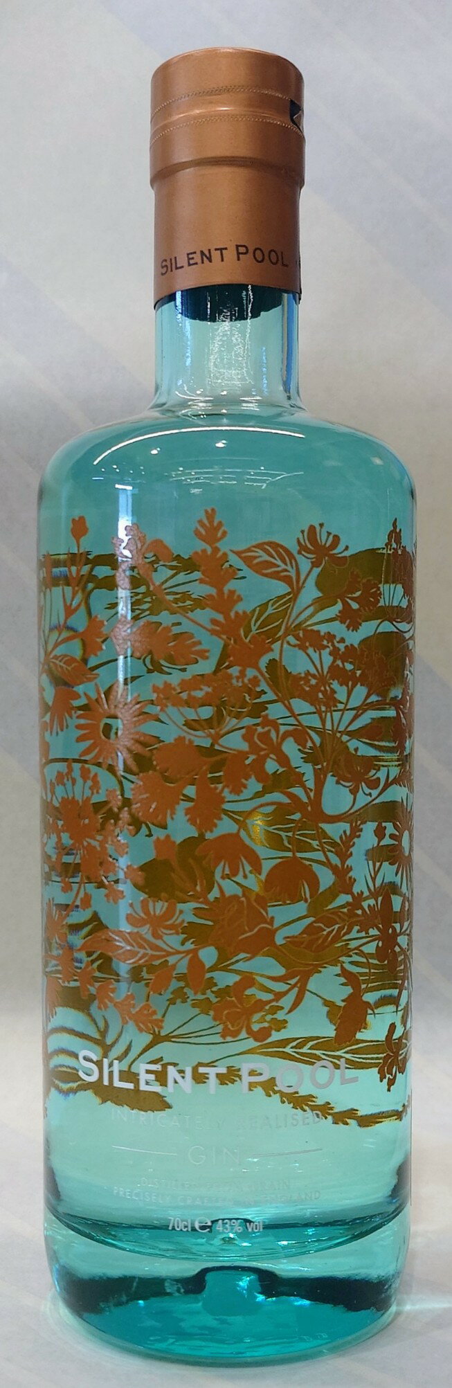 サイレントプール ジン 43% 700ml