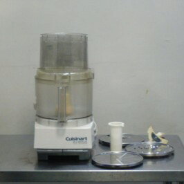 【中古】2016年製 クイジナート フードプロセッサー スライサー DLC-NX PLUS 4.2L DLC-NXJ2PG W220D320..