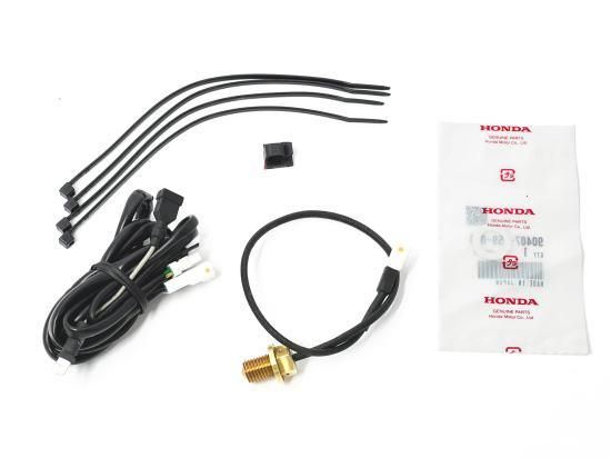 商品説明 商品名 OPMID製 ドレンボルト型温度センサーキット 型番 M1209 特徴 ・OPマルチメーターM1204/M1208用ドレンボルト型温度センサーキット(OPMID製) ・熱伝導率に優れた真鍮製ドレンボルト型温度センサーで、クランクケース部のオイル温度を計測します。 ・ネジ径12mm ピッチ1.5mm、ワイヤーロック穴付き。 ・OPマルチメーター専用サブハーネス、ドレンワッシャ付属。 ・適した場所(ヘッドライト下等)に設置することで外気温度センサーとしての利用も可能。 適合車種 ・CT125 ハンターカブ(JA65-1000001〜1099999)