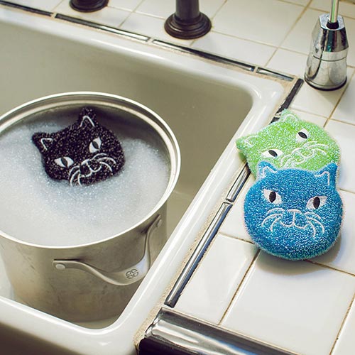 おもしろキッチングッズ KIKKERLAND キッカーランド キティ スクラブスポンジ 【3個セット】【メール便利用可能】Kitty Scrub Sponge [ 猫 グッズ ねこ ネコ かわいい おもしろ 雑貨 ギフト プレゼント ]