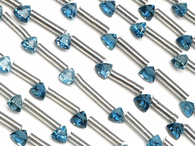 ロンドンブルートパーズ トリリアントファセットカット 3mm［プレミアムカット］【1連販売】▽ トパーズ ブルートパーズ Topaz 11月の誕生石 しずく 雫 連売り 天然石 ビーズ パワーストーン パーツ アクセサリー 素材 材料のサムネイル