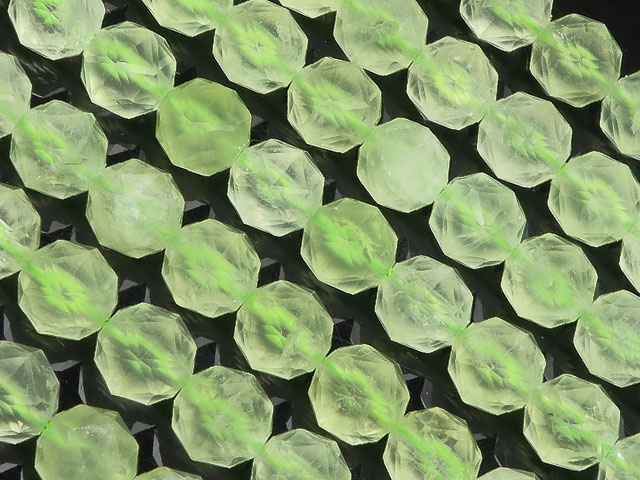 プレナイト スターカット 丸玉 6mm［プレミアムカット］【1連販売】 ブドウ石 葡萄石 Prehnite 天秤座の守護石 面カット ラウンドカット 連売り 天然石 ビーズ パワーストーン パーツ アクセサ…