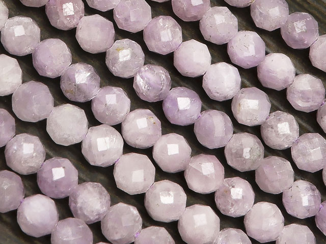 ナイジェリア産 クンツァイト 32面カット 丸玉 4mm No.2［プレミアムカット］【1連販売】