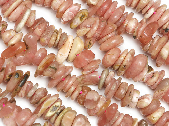 アルゼンチン産 インカローズ チップ 3～12mm［ロング連］▽ ロードクロサイト 菱マンガン鉱 Incarose Rhodochrosite さざれ 連売り 天然石 ビーズ パワーストーン パーツ アクセサリー 素材 材料