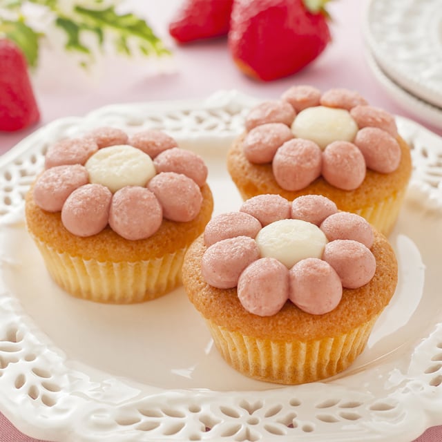 六本木アマンド あまおう苺（いちご）のフラワーケーキ / チョコクリーム カップケーキ 六本木 スイーツ 焼き菓子 お歳暮 御歳暮