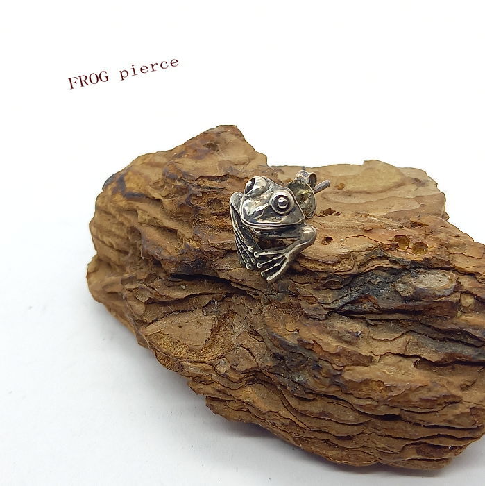 P-29　ピアスカエル(蛙)スタッドタイプ【Silver925】片売り レディース メンズ