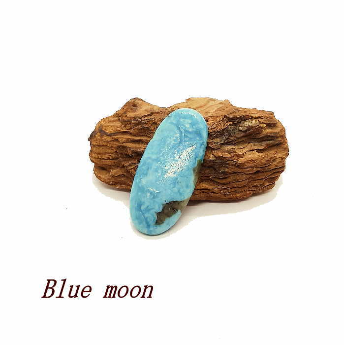 TR-21　ターコイズ ルース【Blue moon(ブルームーン)ネバダ】オーバル【ブルー】3.9×1.8 彫金 コレクション 材料に
