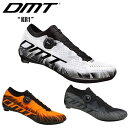 DMT ディーエムティー KR1 自転車用シューズ ビンディングシューズ 2019年ヨーロピアンチャンピオン、2018年イタリアチャンピオンであるエリア・ヴィヴィアーニ（クイックステップ）の協力のもと開発されました。 シューズ全体に縫い目のないニットを採用したシューズ。 ニット素材の良さを引き出した、柔らかく足を包み込むような究極のフィット感。ニット素材の弱点である伸びを抑えるため、インサートライナーで補強し、シューズの型崩れを抑えるため、シューズ足部には強化コーティングを施しています。高剛性と軽量化を両立した、アナトミックカーボンソール（剛性指数15）を採用。短く狭いヒールは、快適さとより高いフィット感を実現。 アッパー素材：フルエンジニアード 3Dニット アウトソール：アナトミックカーボンソール クロージャー：BOAフィットシステム IP1 1ダイアル 重量：240g（サイズ42） ■商品のデザイン、仕様、外観、は予告なく変更する場合がありますのでご了承ください。2019年ヨーロピアンチャンピオン、2018年イタリアチャンピオンであるエリア・ヴィヴィアーニ（クイックステップ）の協力のもと開発されました。 シューズ全体に縫い目のないニットを採用したシューズ。 ニット素材の良さを引き出した、柔らかく足を包み込むような究極のフィット感。ニット素材の弱点である伸びを抑えるため、インサートライナーで補強し、シューズの型崩れを抑えるため、シューズ足部には強化コーティングを施しています。高剛性と軽量化を両立した、アナトミックカーボンソール（剛性指数15）を採用。短く狭いヒールは、快適さとより高いフィット感を実現。 アッパー素材：フルエンジニアード 3Dニット アウトソール：アナトミックカーボンソール クロージャー：BOAフィットシステム IP1 1ダイアル 重量：240g（サイズ42）■商品のデザイン、仕様、外観、は予告なく変更する場合がありますのでご了承ください。