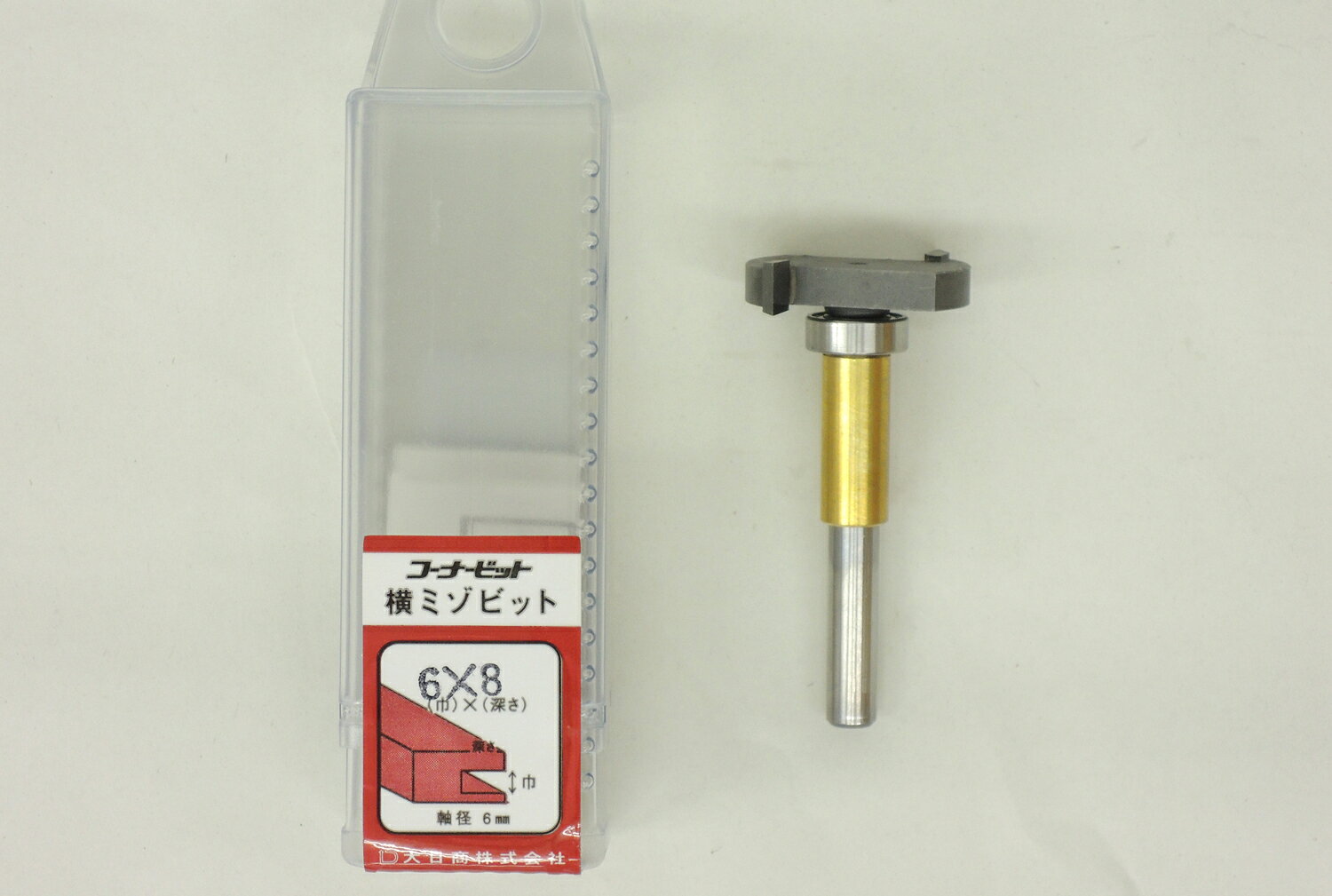トリーマー用横ミゾ加工が出来ます。建具、家具等のガラス溝、ボード溝に最適です。溝幅は3mm、4.5mm、6mmがあります。　
