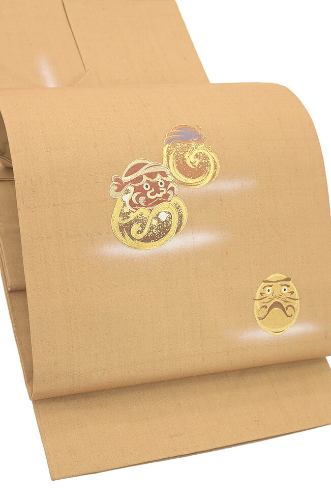 Rakuten - 【ショップ評価★5ありがとう♪】着物だいやす 343■名古屋帯■紬　染め帯　達磨文　だるま　薄駱駝色　金銀彩　正月【正絹】【仕立て上がり帯】【送料無料】【中古】
