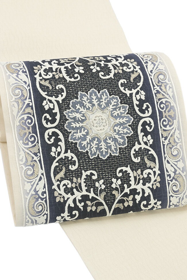 Rakuten - 【ショップ評価★5ありがとう♪】着物だいやす 650■袋帯■スワトウ刺繍　華額縁文　練色×青墨色　特選【正絹】【仕立て上がり帯】【送料無料】【新品】