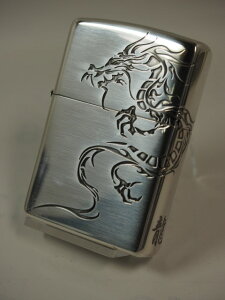 ジッポーライター： Zippo ドラゴン //2面連続柄// 【龍】 サイド刻印 『りゅう』シルバー 銀燻し 2SI-DR2 リュウ #200 《レギュラー》 【あす楽対応】 【楽ギフ_包装】 【母の日】 【父の日】 【ジッポ】 【ジッポー】 【ライター】 【ダルマヤ】 送料無料 送料込