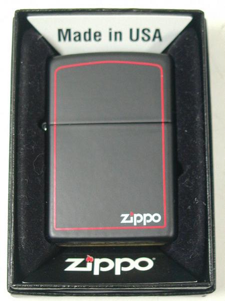 ジッポーライター： Zippo ブラックマット 【無地】 #218ZB レギュラー 『赤ライン』 黒 // Zippoロゴ＆Borde r // ボーダー 【純正】 USA ☆おしゃれ!!☆ 【あす楽対応】 【楽ギフ_包装】 【YDKG-tk】 【ジッポ】 【ジッポー】 【ライター】 【ダルマヤ】 【人気商品】