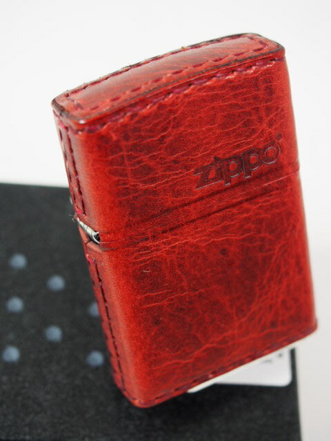 ジッポーライター: Zippo 革巻き 【 ロゴ 】 レッド 赤色 ダメージ仕上げ 無地 《レギュラー》 ☆プレーン☆ RD-5 ◆お洒落!!◆ あす楽対応 【...
