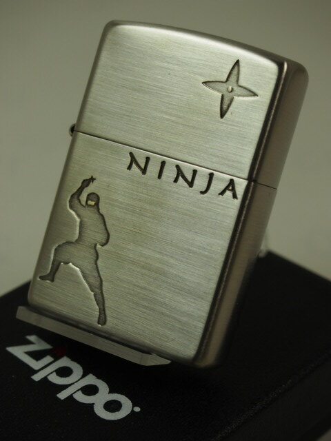 ジッポーライター： Zippo 忍者 にんじゃ ニンジャ エッチング 彫刻 ニッケル シルバー 銀古美 SV  レギュラー 和柄 NINJA 手裏剣 シュリケン ☆豪華☆   母の日 父の日    