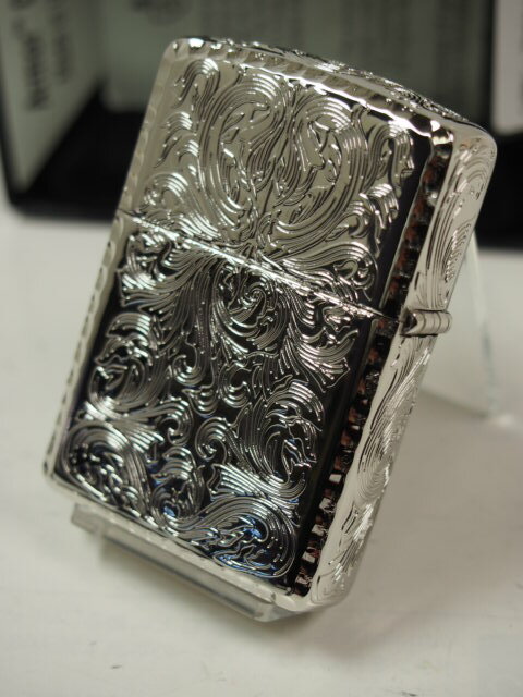 楽天Zippo Shop DARUMAYA：ダルマヤジッポーライター： Zippo アーマー King-2 PT アラベスク 彫刻 【5面加工】 プラチナ 唐草 キング 【2】 Armor ★ゴージャス!★ 送料無料 【あす楽対応】 【楽ギフ_包装】 【母の日】 【父の日】 ジッポ 【ライター】 【ダルマヤ】 プレゼント ラッピング 送料無料 人気商品