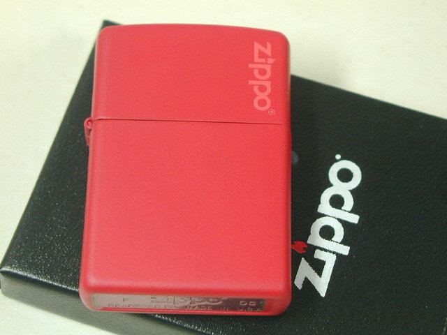 ジッポーライター： Zippo レッドマット 【無地】 レギュラー #233ZL 『ロゴあり』 赤色 レッド マット ☆カワイイ!!☆ 【あす楽対応】 【楽ギフ_包装】 【YDKG-tk】 【ジッポ】 【ジッポー】 【ライター】 【ダルマヤ】 【人気商品】 ギフト プレゼント ラッピング