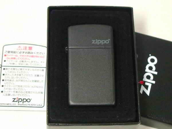 スリムＺｉｐｐｏ ジッポーライター： Zippo ブラックマット 【無地】 スリム #1618ZL 『ロゴあり』 黒色 ブラック マット ☆カワイイ!!☆ 【あす楽対応】 【楽ギフ_包装】 【YDKG-tk】 【ジッポ】 【ジッポー】 【ライター】 【ダルマヤ】 【人気商品】