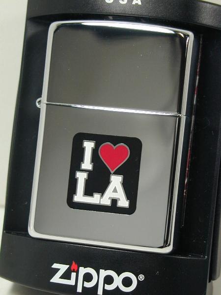 ジッポーライター： 絶版 2003年製 Zippo 【 I Love LA 】 ロサンジェルス USA直輸入 《愛》 ロス #250 ハイポリッシュクローム エッチング＆ペイント レギュラー ☆綺麗!!☆ 【あす楽対応】 【楽ギフ_包装】 【ジッポ】 【ジッポー】 【ライター】 【ダルマヤ】 送料無料