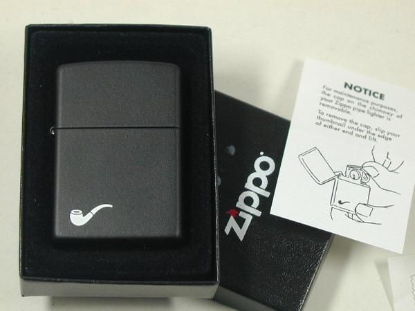 ジッポーライター: Zippo パイプ用 //ブラックマット// #218PL 黒 ☆ワンポイント柄入☆ USA 便利!! 【あす楽対応】 【楽ギフ_包装】 【...