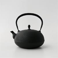 【6%クーポン配布中】 南部鉄器 鉄瓶 / 南部鉄瓶 / 釜定 / 新珠肌 [ やかん 日本製 ih対応 ih 南部鉄器 鉄瓶 南部鉄瓶 ケトル おしゃれ ]