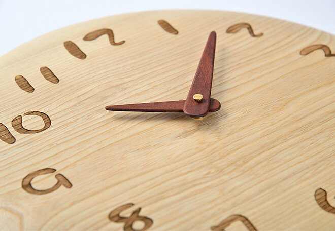 工房 ペッカー 木製 丸型振り子時計 掛け時計 F35-2 旭川クラフト 壁時計 レトロ アナログ ウッド プレゼント ギフト 誕生日 かわいい オシャレ 切株 切り株 きりかぶ 個性的 インテリア 新品 送料無料 シンプル