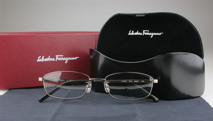 Salvatore Ferragamo フェラガモ メガネ 眼鏡 チタン 軽量 鼻パッド ブラウン/ゴールド 54□17 新品 送料無料 1764T 810 f016