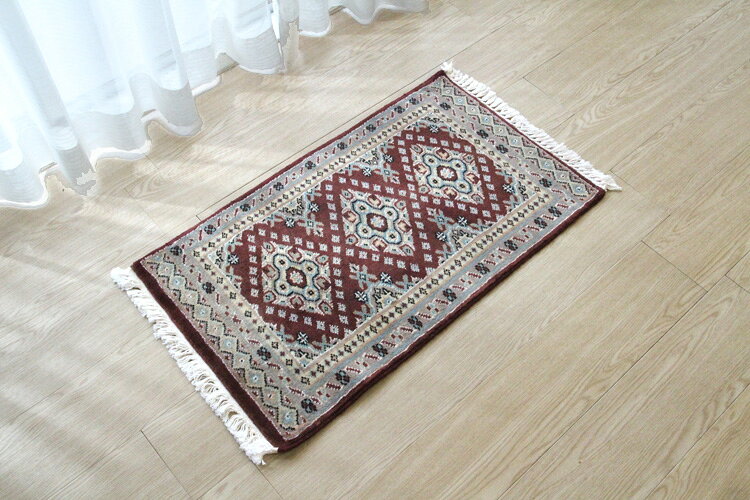 パキスタン段通玄関マット ボハラデザイン《10×20 PR69-8650 47×77cm マルーン色》手織り緞通 ウール100%  アジアンスタイル 和のテイスト マルーン色 ギフト対応 [2]