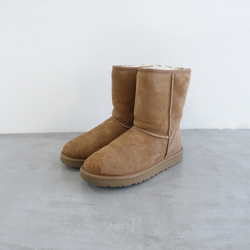 //アグ UGG CLASSIC SHORT ク