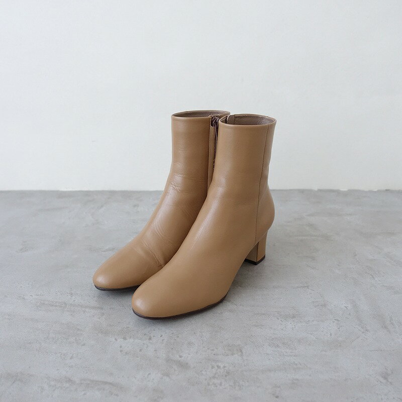 【定価2.8万】オデットエオディール Odette e Odile サイドジッパーショートブーツ 22.5 22.5 【中古】【52J42】のサムネイル