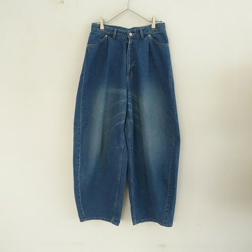 【定価2.1万】ジャーナルスタンダード レサージュ JOURNAL STANDARD Lessage デニムカーブパンツ 38 【中古】【62C52】 【定価2.1万】ジャーナルスタンダード レサージュ JOURNAL STANDARD Lessage デニムカーブパンツ 38 【中古】【62C52】