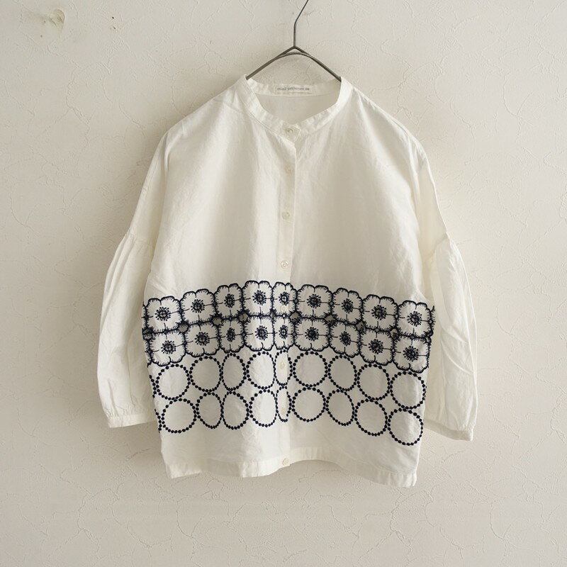美品✨ミナペルホネン タンバリン 刺繍 コットンブラウス ライトグリーン tambourine ラグランスリーブブラウス - minä perhonen