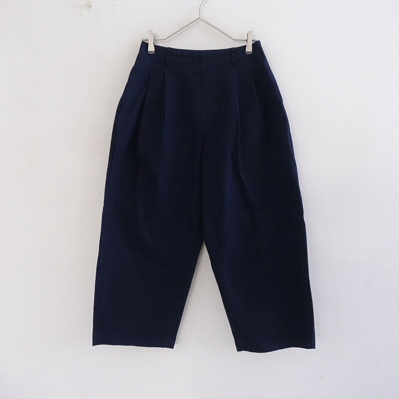 Rakuten - 【2023/定価2.4万】ネストローブ nest Robe コットンチノ近江晒しタックパンツ F 【中古】【12C62】