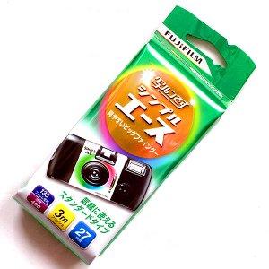 FUJIFILM フジカラー 写ルンです フジカラーの レンズ付きフィルム 　シンプルエース　感度400　27枚　LF S‐ACE NP FL27SH 1　使い捨てカメラ