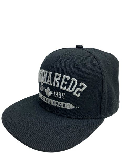DSQUARED2ディースクエアー...
