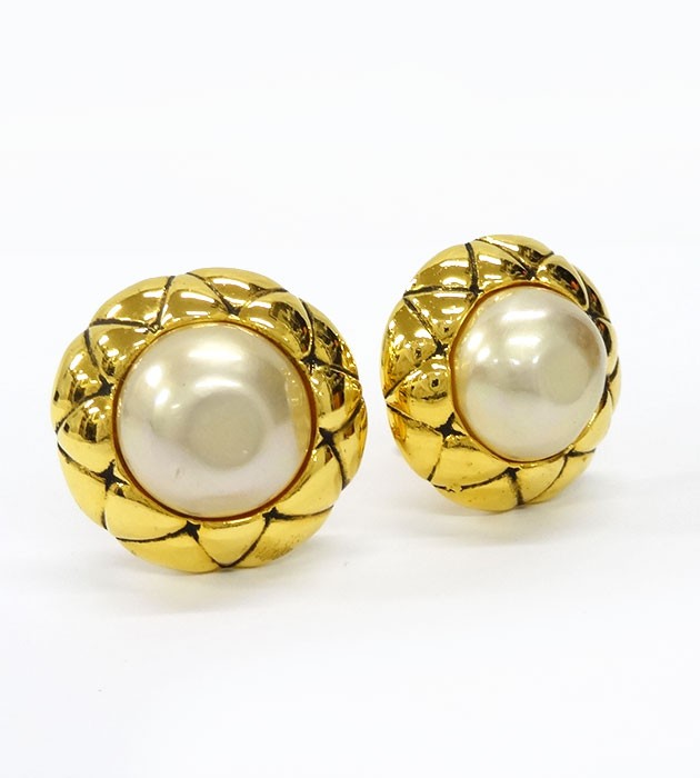 Rakuten - CHANEL シャネル/マトラッセ/フェイクパール ラウンド型 イヤリング/レディース アクセサリーゴールドカラー/フランス製/FF3629