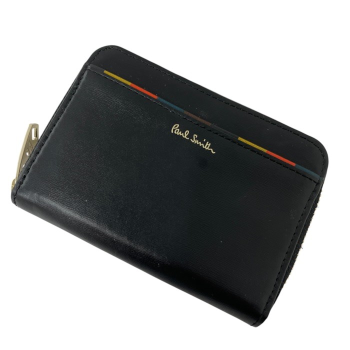 商品名 Paul Smith/ポールスミス/ストライプライン/ブライトストライプトリム/コインケース/ブラック/メンズ/RS2778 管理番号 PDUKML7C48H4 詳細 高さ 約8cm 小銭入れ 2 幅 約11cm 札入れ マチ 約2cm 開閉タイプ ファスナー 色 ブラック カード類収納ポケット 3 素材 生産国 付属品 製造番号 参考定価：円 コンディション・サイズなど この商品の参考ランクは　中古AB N 使用されていない未使用・新古品になります。 S 数回程度の使用品で、ほとんど使用感を感じない美品です。 SA 使用感があまりなく、全体的に綺麗な状態のお品です。 A 使用感は少しありますが、程度良好のお品です。 AB 多少使用感はありますが、通常の中古品の範囲内です。 B 使用感のあるお品ですが、通常の使用には差し支えありません。 C 少し難ありのお品です。場合によってはお直しが必要です。 ジャンク 難ありのお品です。お直しの必要があります。 【コンディション】 少しキズや汚れ等の多少の使用感はございますが、 目立つ汚れや大きな損傷はお見受けできません。 【ブランド】：Paul Smith ＜外側＞ ＜内側＞ 取扱い店舗 エコライフ 夙川店 TEL：0798-31-5026 特定商取引法・問い合わせ等 会社名 株式会社エコスモ 運営統括責任者 尾山　亮 古物商許可証 大阪府公安委員会　第621130140227号 住所 兵庫県西宮市羽衣町7-30 夙川グリーンタウン1F 電話番号 0798-31-5026 メールアドレス eco_eco_eco_life@yahoo.co.jp カテゴリ：服飾品, メンズ, メンズ財布・カードケース