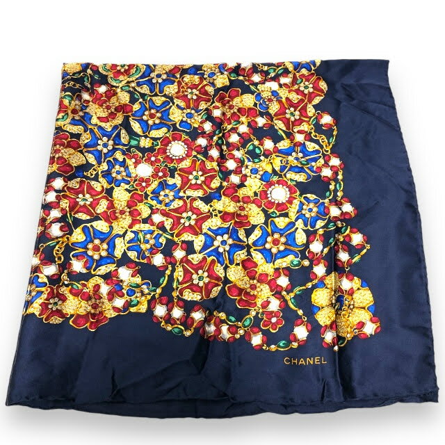 【CHANEL】シャネル 宝石柄 チェーン 大判 スカーフ RA7720【中古】のサムネイル
