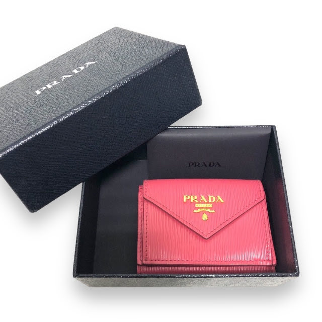 楽天市場】プラダ 三つ折り財布 ピンク(レディース財布|財布 楽天市場】プラダ 三つ折り財布 ピンク(レディース財布|財布