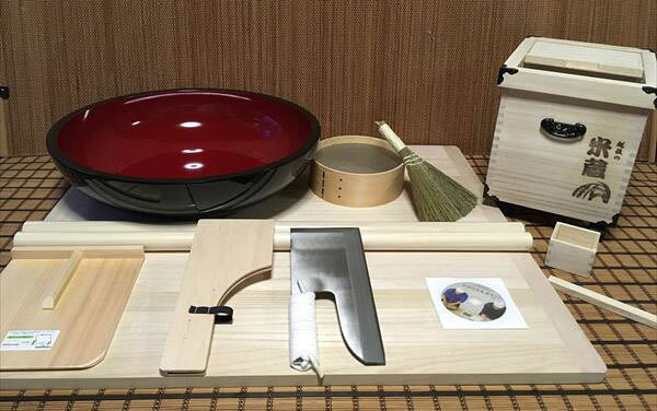 Rakuten - 54センチこね鉢30センチ包丁L判フルイ粉ホーキ　高級総桐の米びつ（米蔵焼印）コラボセット kteto60 オフィス木村it21