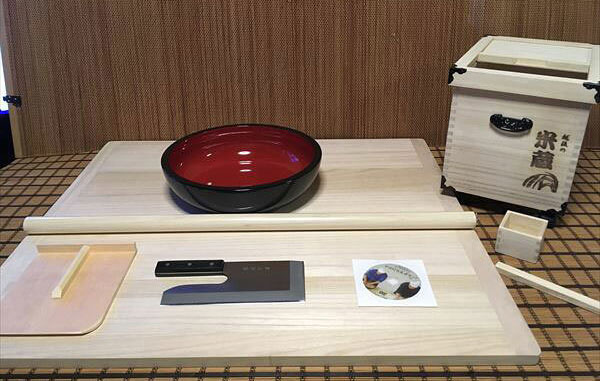 L判蕎麦打ち道具　高級総桐の米びつ（米蔵焼印）コラボセット kteto40 オフィス木村it21