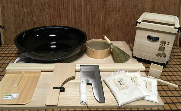黒54センチこね鉢30センチ包丁L判フルイ粉ホーキそば粉　高級総桐の米びつ（米蔵焼印）コラボセット kteto65 オフィス木村it21