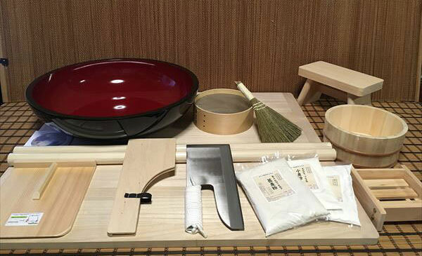 Rakuten - 54センチこね鉢30センチ包丁L判フルイ粉ホーキそば粉　木の香お風呂道具コラボセット fteto61 オフィス木村it21