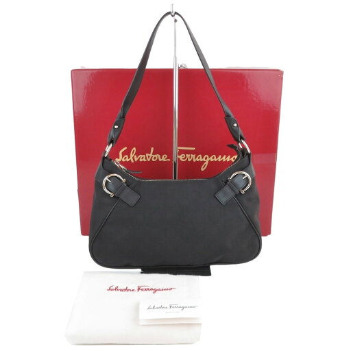 【中古】 正規品 Salvatore Ferragamo サルヴァトーレフェラガモ ガンチーニ セミショルダーバッグ AU-21/4436 ナイロンキャンバスxレザー ブラック イタリア製 保存袋・外箱付き【送料無料】 【中古】 正規品 Salvatore Ferragamo サルヴァトーレフェラガモ ガンチーニ セミショルダーバッグ AU-21/4436 ナイロンキャンバスxレザー ブラック イタリア製 保存袋・外箱付き【送料無料】