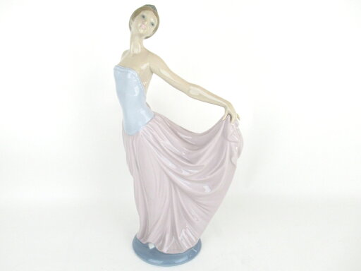 【中古】正規品 LLADRO リヤドロ フィギュリン 05050『踊る少女』DANCER 置物 インテリア 陶磁器 人形 踊り子 スペイン製【送料無料】 【中古】正規品 LLADRO リヤドロ フィギュリン 05050『踊る少女』DANCER 置物 インテリア 陶磁器 人形 踊り子 スペイン製【送料無料】