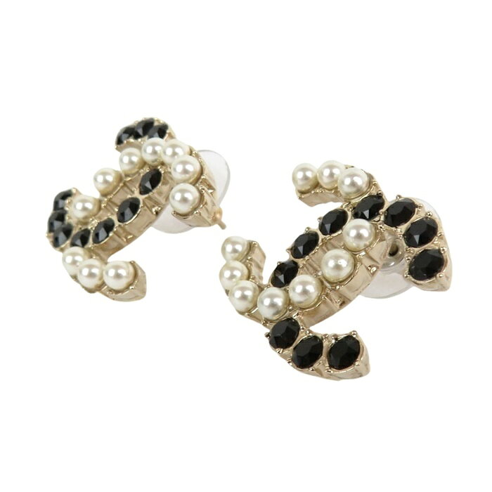 株式会社e-バリューの【中古】CHANEL シャネル フェイクパールxブラックストーン CC ピアス ココマーク B20 ホワイト ブラックイタリア製 保存袋・ 外箱付【送料無料】｜アングル3