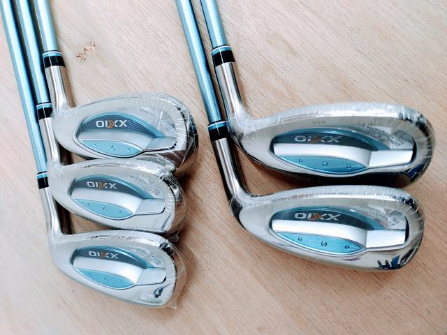 狹山■【新品】[3806] ゼクシオ2024 Blue MP1300L 5本セット L 30【即納】